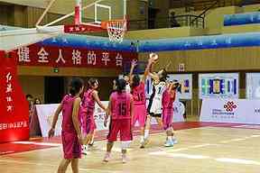 球队怎样应对密集防守：耐心传递与突然提速